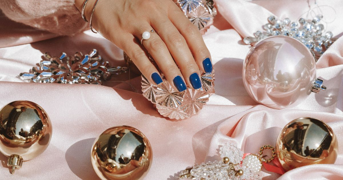 How to Edit Chrome Nail Photos