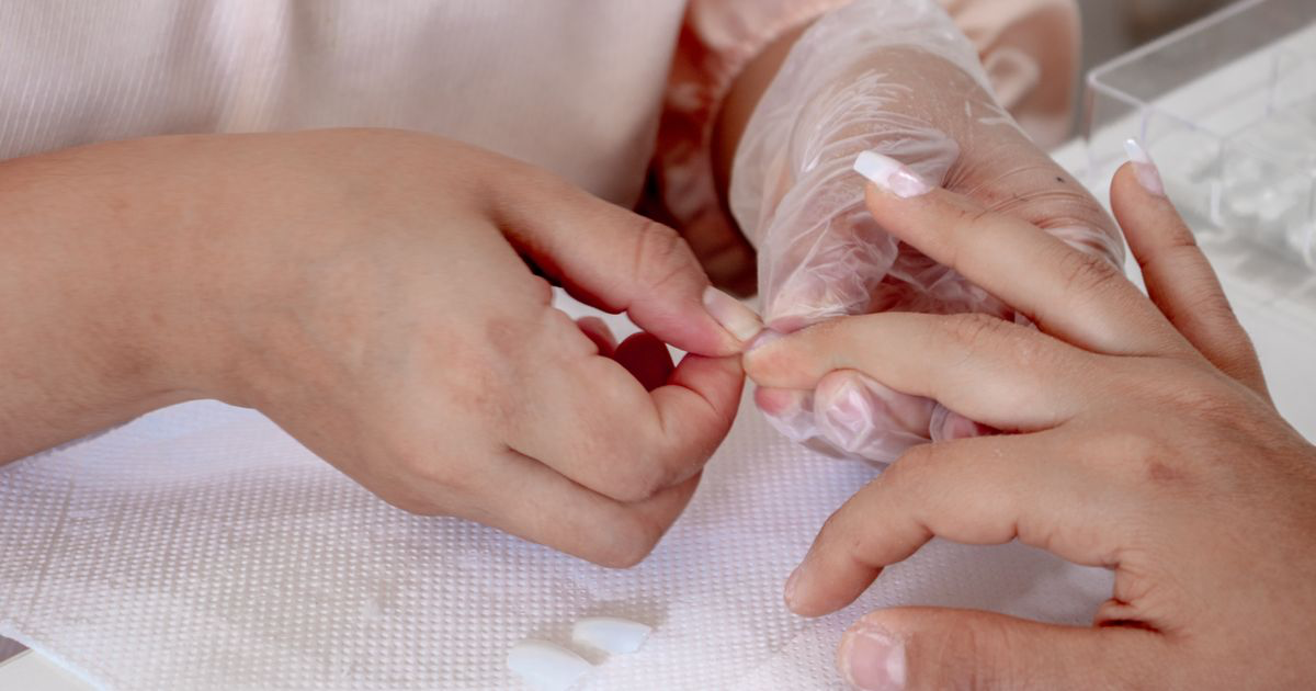 How to Photograph French Tip Nails