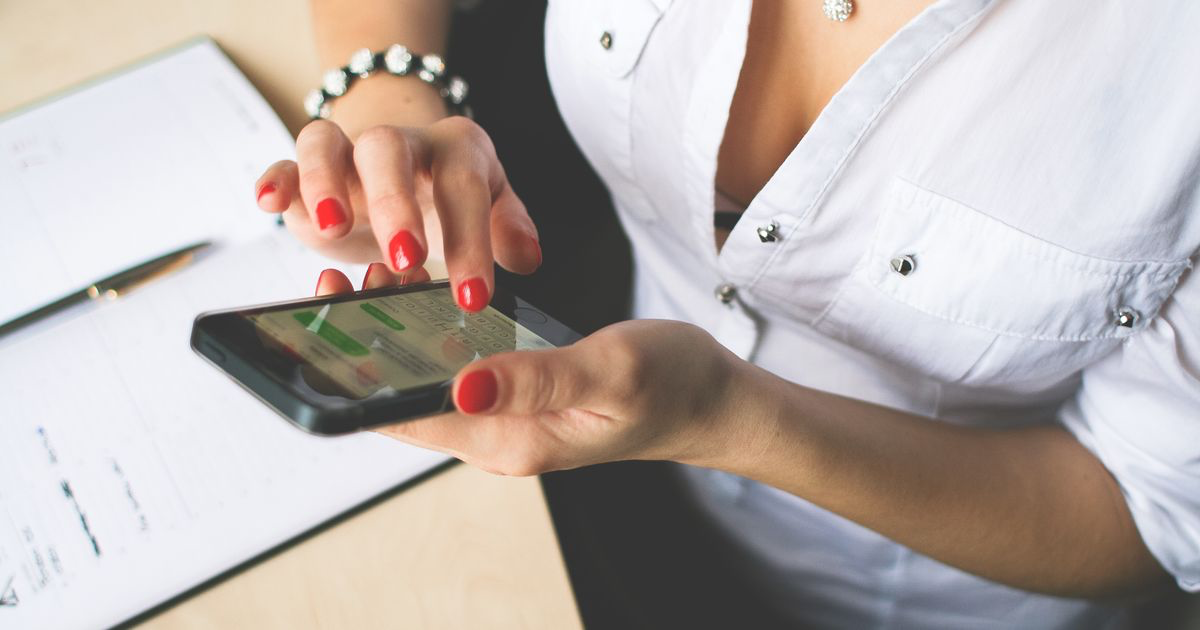 How to Make a Nail Price List for Instagram