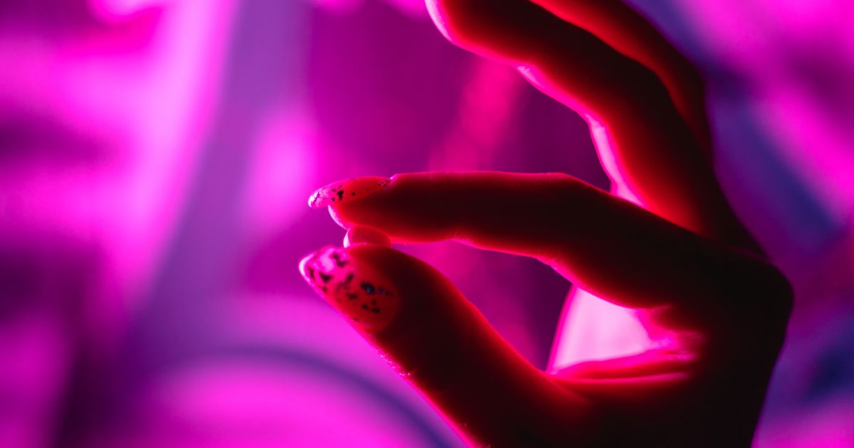 How to Brighten Dark Nail Photos