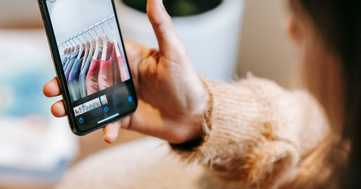 TouchRetouch for Nail Photos